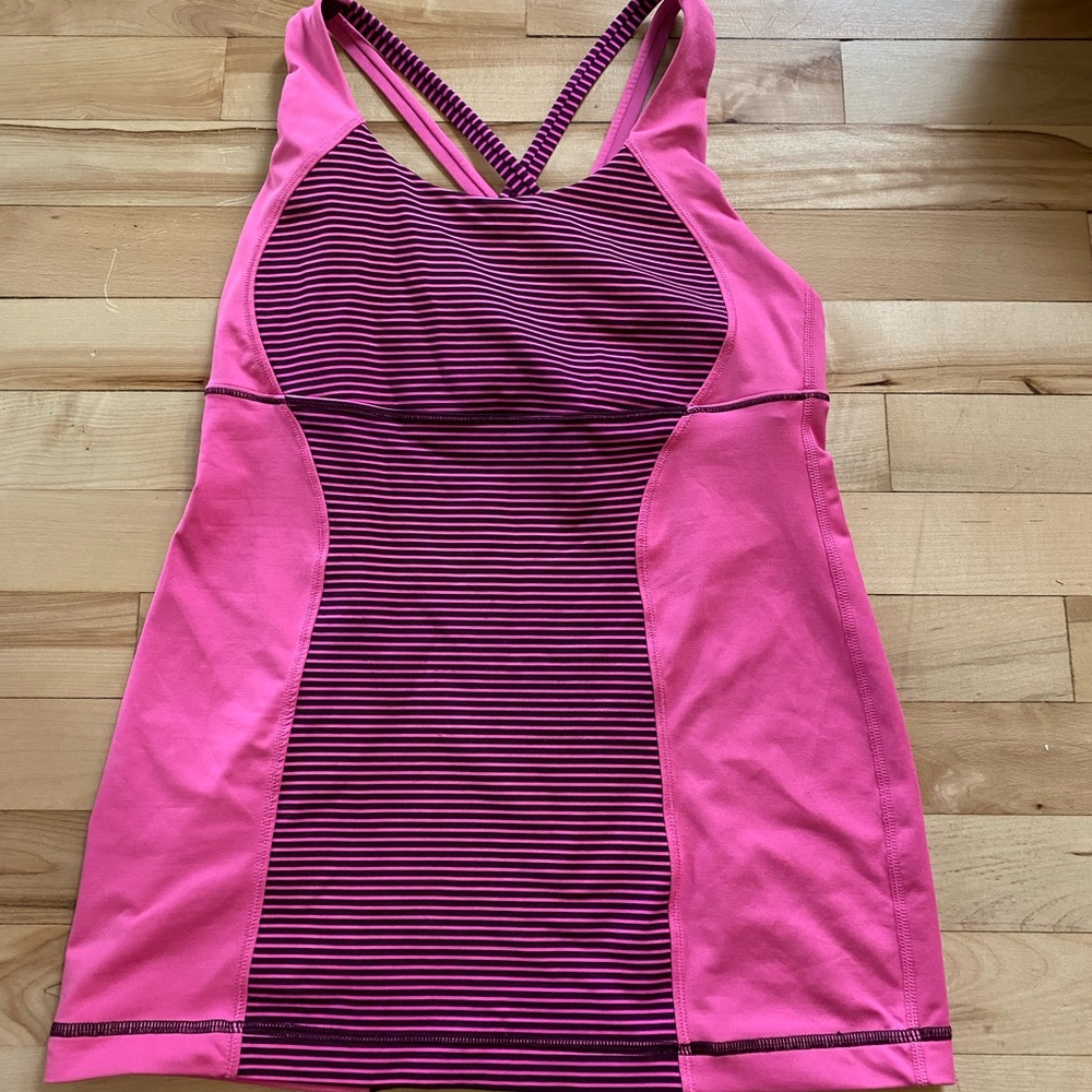 Lululemon tank top size 8 pink stripes